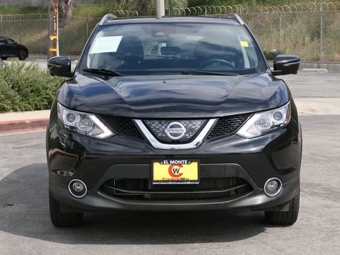 Used 2018 Nissan Rogue Sport SL w/ SL Premium Package FWD image 8