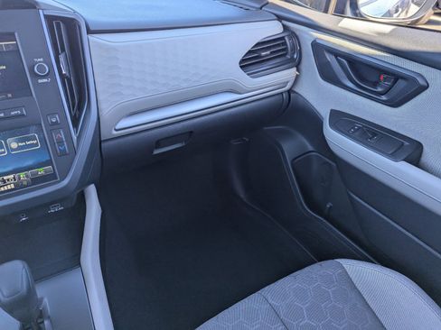 Certified 2025 Subaru Forester w/ Convenience Package #2 image 19