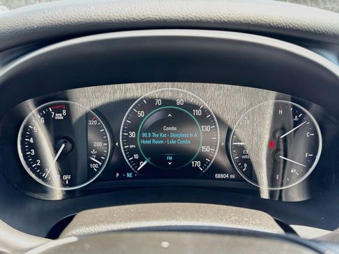 Used 2018 Buick LaCrosse Essence FWD image 13