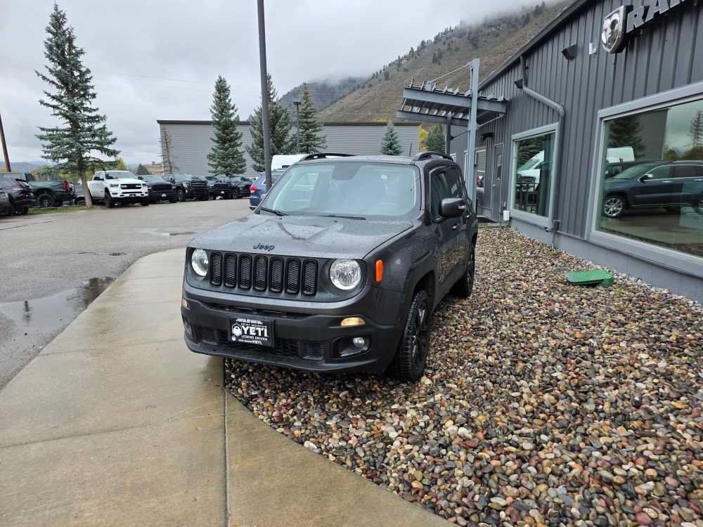 Used 2018 Jeep Renegade Altitude AWD/4WD image 14