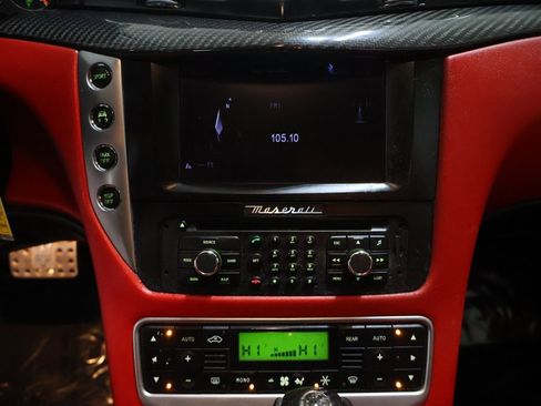 Used 2011 Maserati GranTurismo S image 20