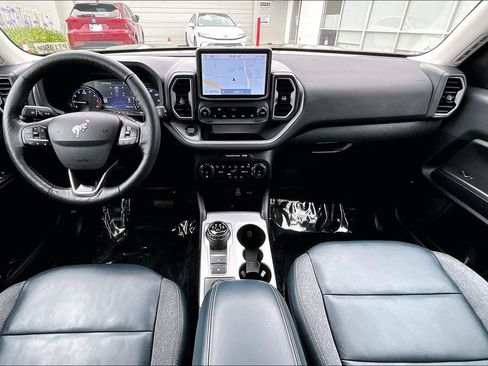Used 2023 Ford Bronco Sport Outer Banks w/ Tech Package AWD/4WD image 7