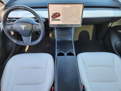 Used 2020 Tesla Model Y Long Range image 13