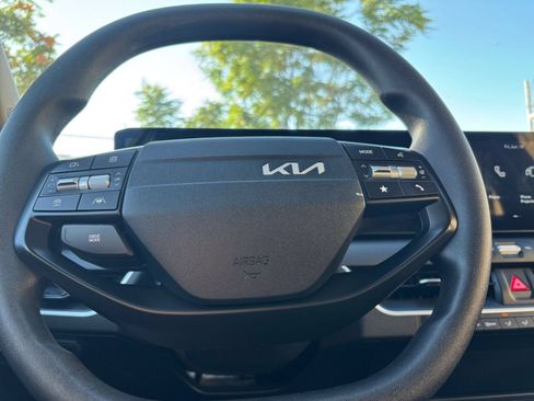 Used 2025 Kia K4 FWD image 28