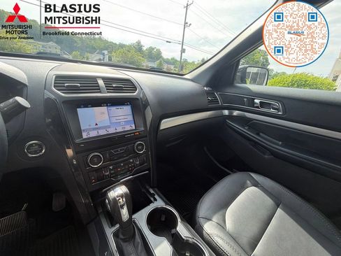 Used 2018 Ford Explorer XLT w/ Equipment Group 202A AWD/4WD image 41