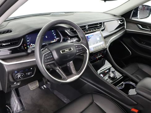 Used 2023 Jeep Grand Cherokee 4WD 4xe image 28