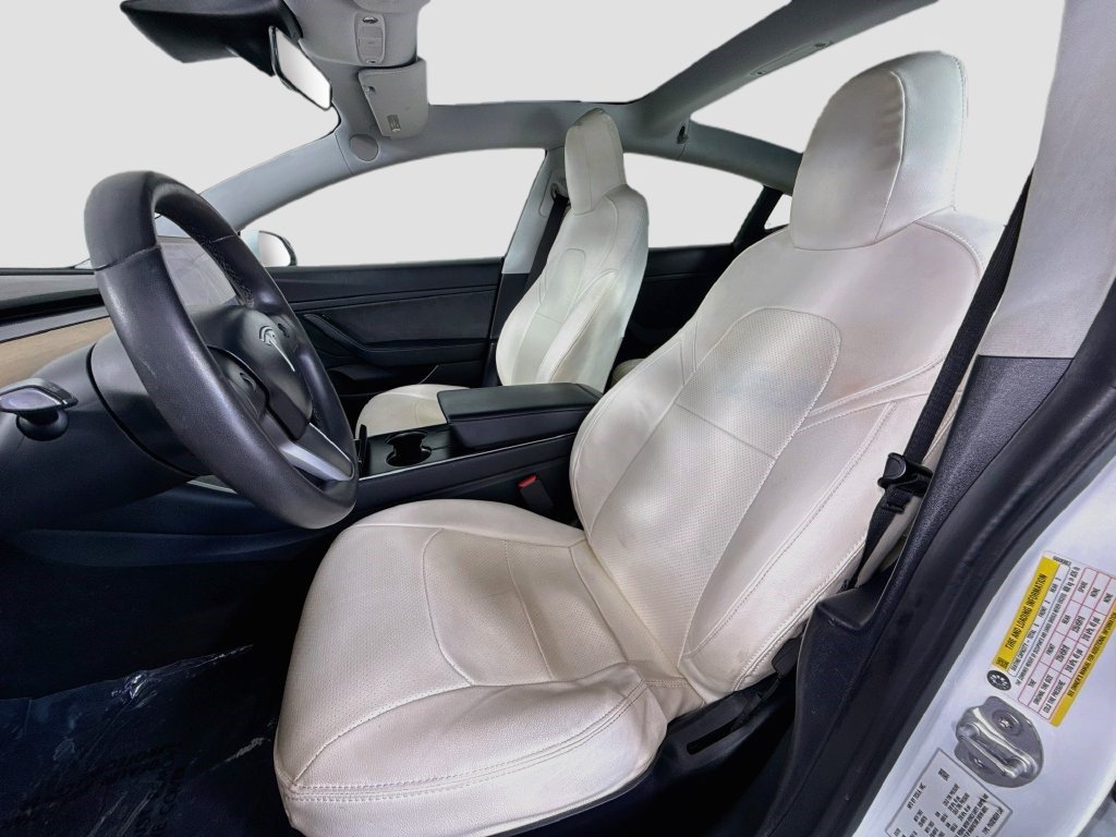 Used 2020 Tesla Model 3 Standard Range Plus RWD image 19