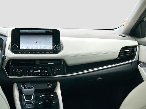 Used 2023 Nissan Rogue SL w/ SL Premium Package FWD image 19