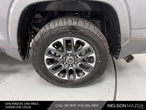 Used 2023 Toyota Tundra Limited AWD/4WD image 12