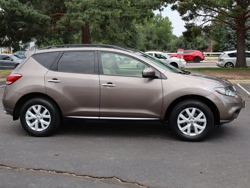 Used 2012 Nissan Murano SV AWD/4WD image 3