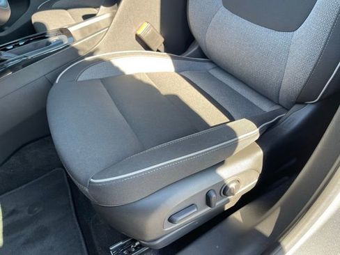 Used 2023 Chevrolet TrailBlazer LT w/ Convenience Package image 15