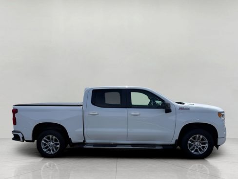 Used 2023 Chevrolet Silverado 1500 RST AWD/4WD image 2