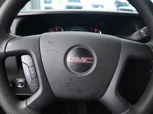 Used 2020 GMC Savana 3500 LT w/ LT Preferred Equipment Group image 27