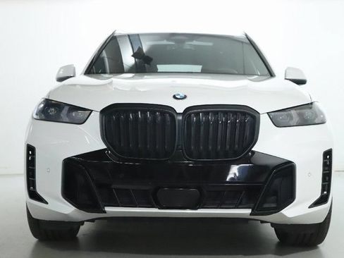 Certified 2024 BMW X5 xDrive40i w/ M Sport Package AWD/4WD image 6