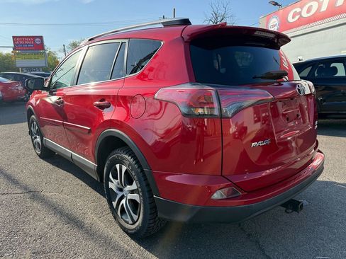 Used 2016 Toyota RAV4 LE AWD/4WD image 7