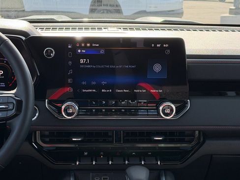 Used 2026 Chevrolet Colorado Z71 image 10