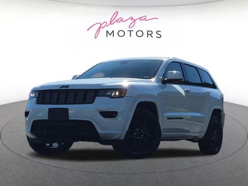 Used 2018 Jeep Grand Cherokee Altitude AWD/4WD image 1