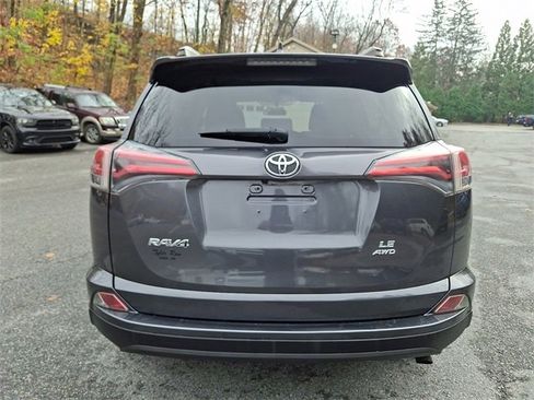 Used 2016 Toyota RAV4 LE image 7