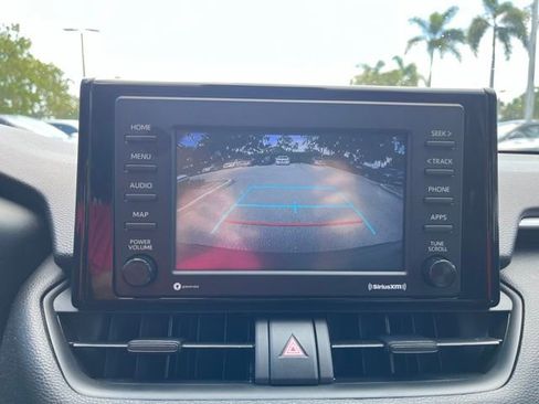Used 2022 Toyota RAV4 LE FWD image 9