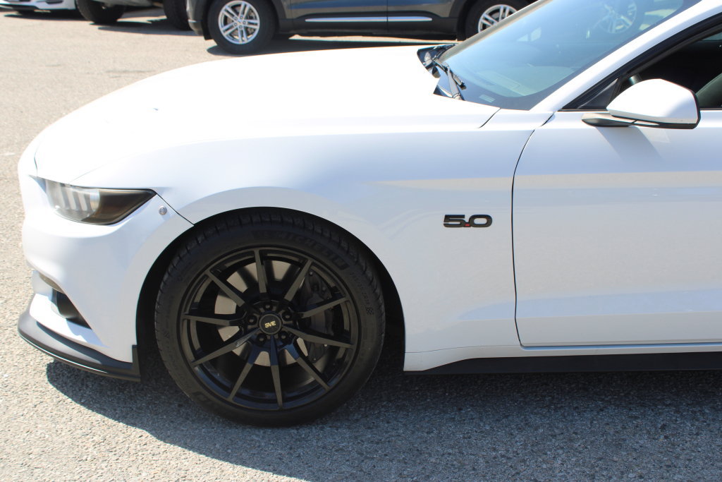 Used 2017 Ford Mustang GT w/ Black Accent Package RWD image 7