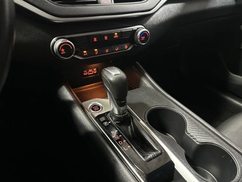 Used 2020 Nissan Altima 2.5 S FWD image 21