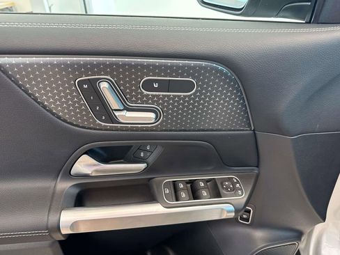 Used 2024 Mercedes-Benz GLB 35 AMG 4MATIC image 20