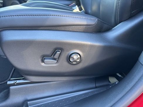 New 2026 Chrysler Pacifica Select image 16