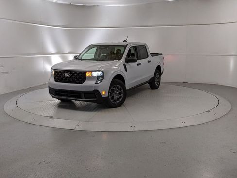 New 2025 Ford Maverick XLT w/ Equipment Group 301A image 6