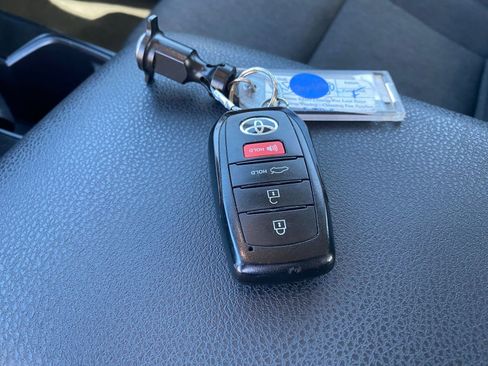 Used 2025 Toyota Camry LE image 22