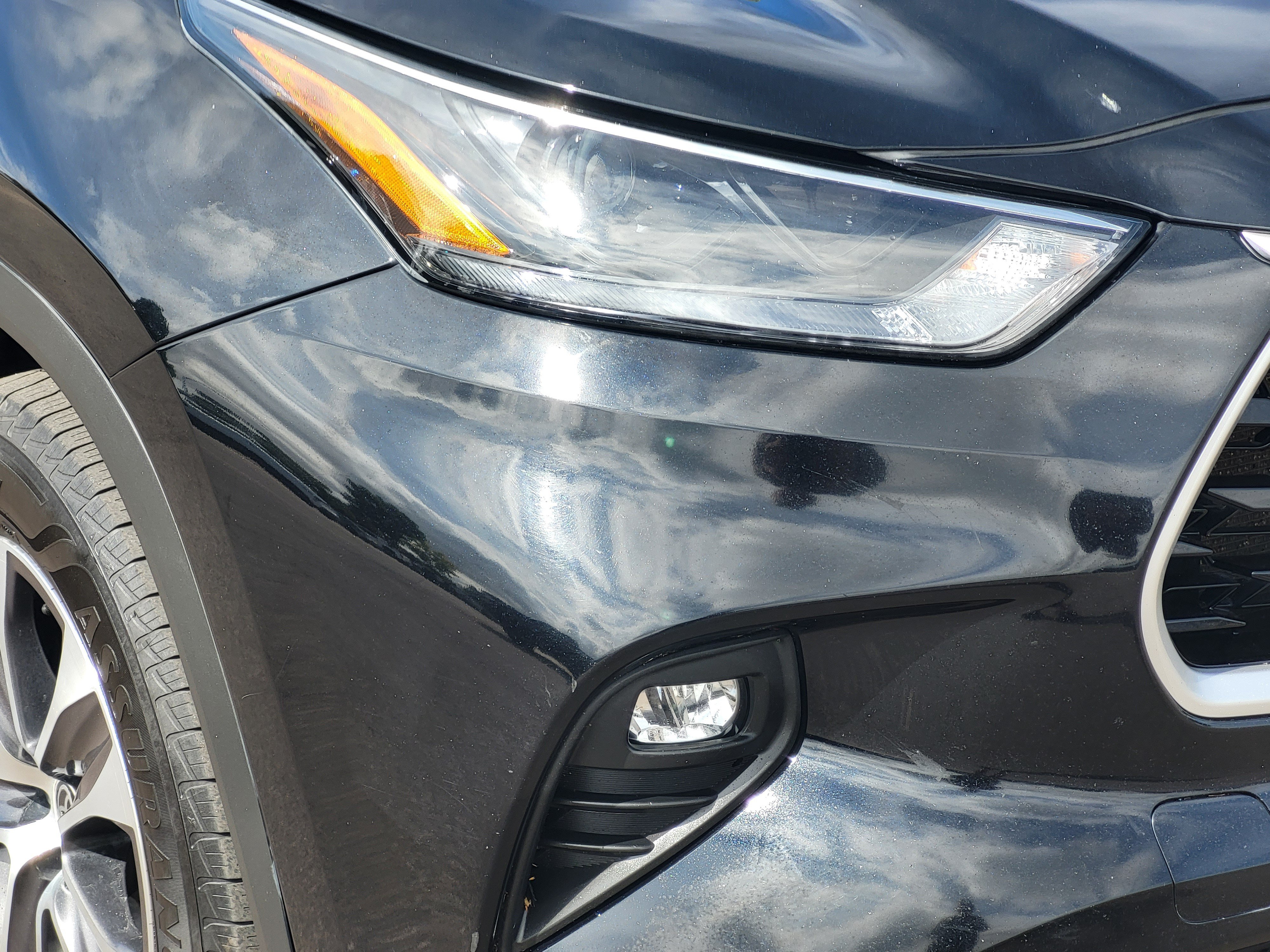 Used 2022 Toyota Highlander XLE AWD/4WD image 5