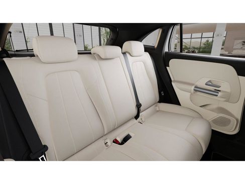 New 2026 Mercedes-Benz GLA 250 image 5