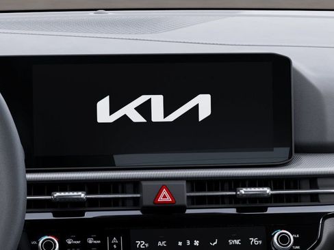 New 2026 Kia Sportage EX image 50