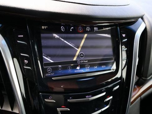 Certified 2019 Cadillac Escalade Luxury RWD image 32