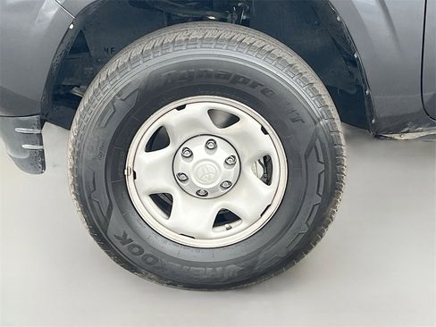 Used 2022 Toyota Tacoma SR image 29