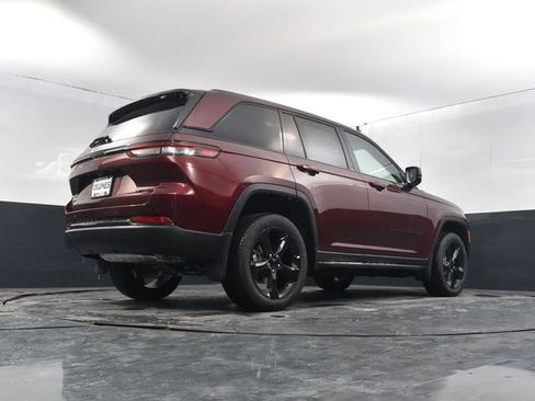New 2025 Jeep Grand Cherokee Limited w/ Black Appearance Package AWD/4WD image 55