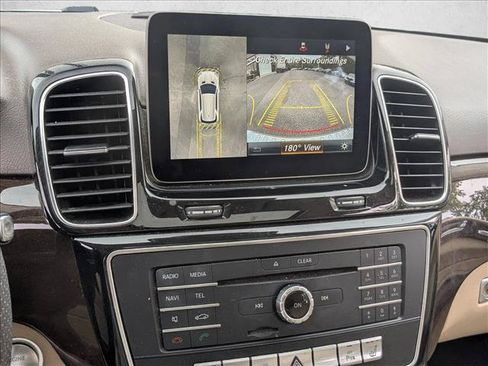 Used 2017 Mercedes-Benz GLE 350 4MATIC image 11