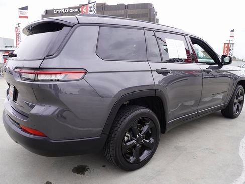 Used 2022 Jeep Grand Cherokee L Laredo image 7