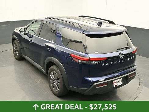Used 2025 Nissan Pathfinder SV FWD image 45