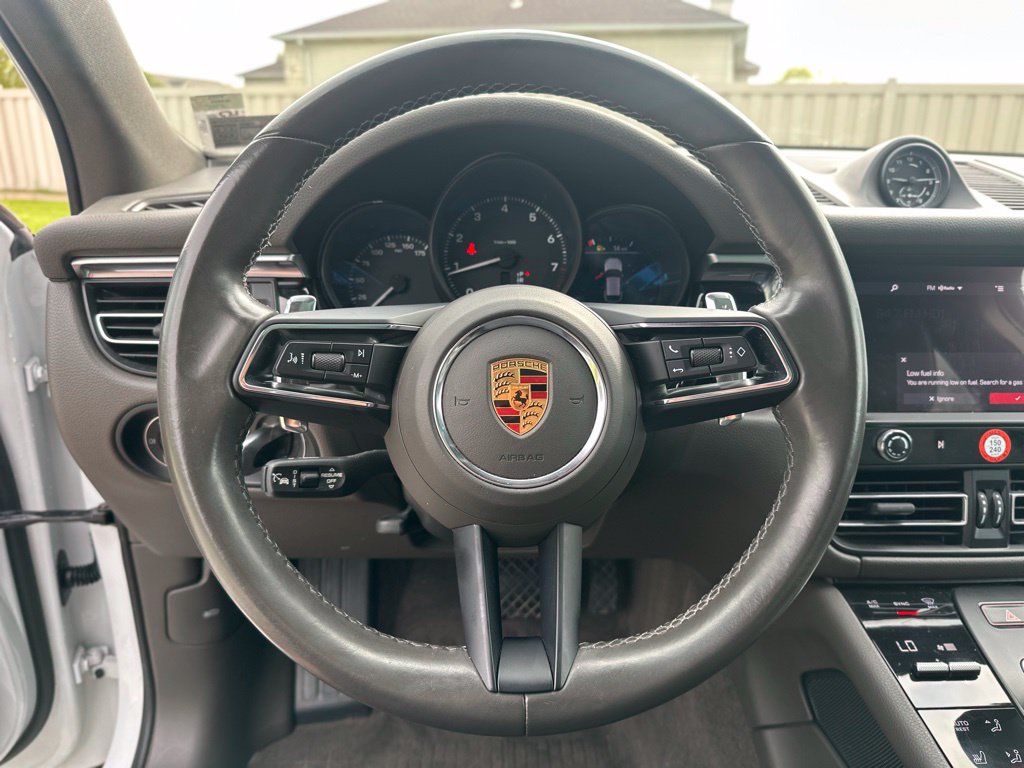 Used 2023 Porsche Macan AWD/4WD image 28