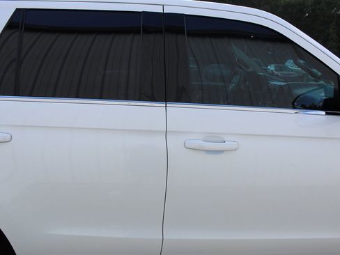 Used 2020 Ford Expedition XLT w/ Equipment Group 202A image 12