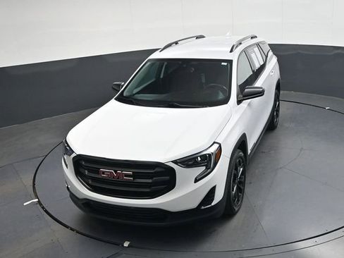 Used 2021 GMC Terrain SLE w/ Elevation Edition image 22