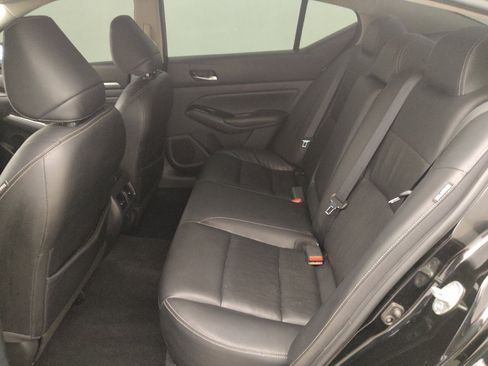 Used 2020 Nissan Altima 2.5 SL FWD image 18