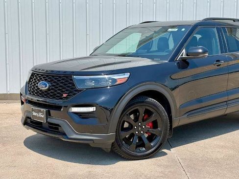 Certified 2023 Ford Explorer ST w/ Equipment Group 401A AWD/4WD image 2