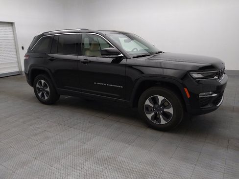 Used 2022 Jeep Grand Cherokee Limited 4xe w/ Luxury Tech Group II image 11