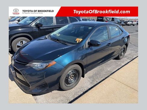 Used 2018 Toyota Corolla LE image 1