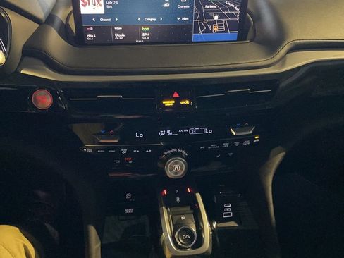 Used 2024 Acura MDX SH-AWD w/ Technology Package image 14