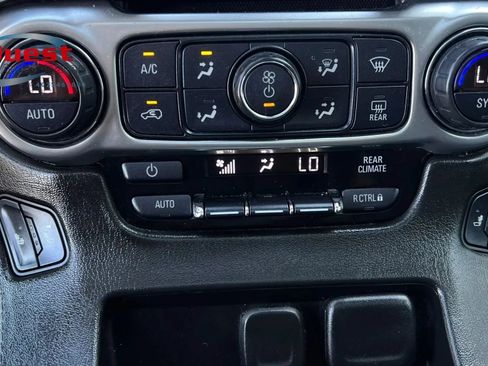 Used 2020 Chevrolet Suburban LT AWD/4WD image 41