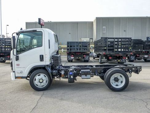 New 2025 Chevrolet Low Cab Forward 4500 XD image 6