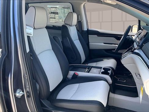 New 2026 Honda Odyssey Elite image 11