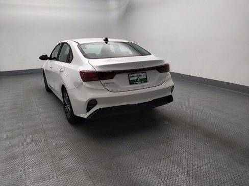 Used 2022 Kia Forte LXS FWD image 6